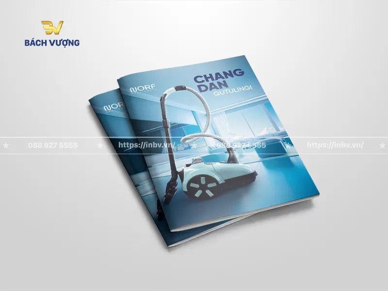 mẫu catalogue đồ gia dụng giới thiệu m&aacute;y h&uacute;t bụi gia đ&igrave;nh tone xanh dương tươi m&aacute;t
