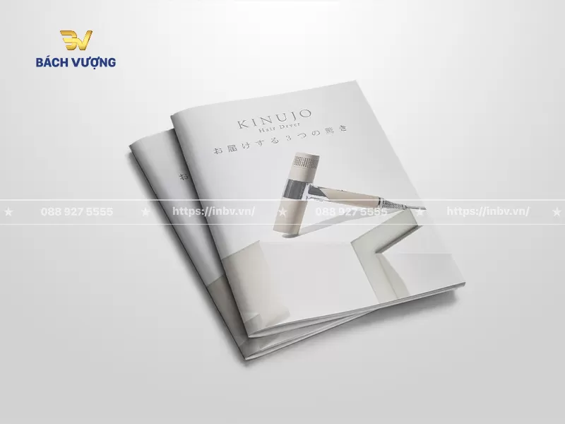 mẫu catalogue đồ gia dụng thiết bị chăm s&oacute;c t&oacute;c phong c&aacute;ch tối giản tone trắng kem