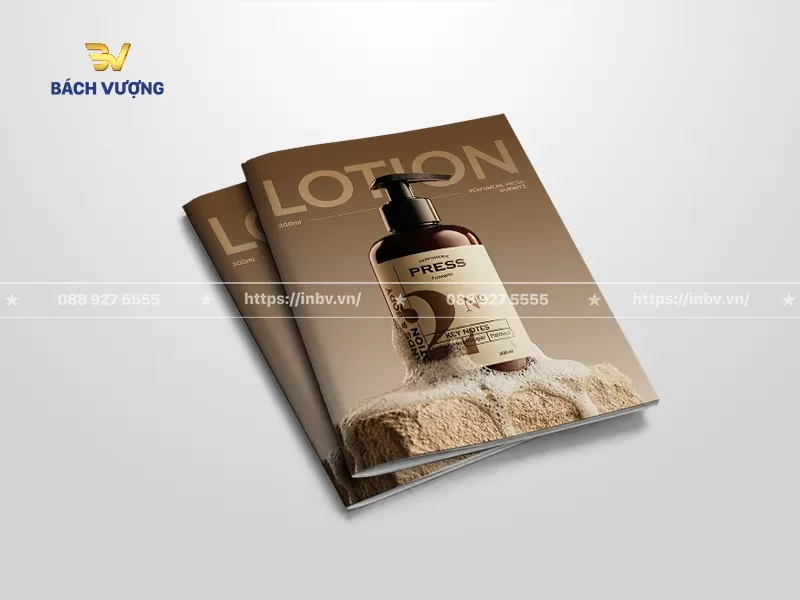 mẫu catalogue mỹ phẩm tone m&agrave;u n&acirc;u đất tối giản, sang trọng