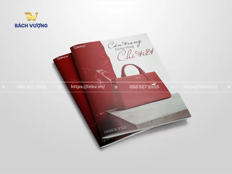 mẫu catalogue t&uacute;i x&aacute;ch da b&igrave;a phối hai m&agrave;u trắng v&agrave; đỏ đ&ocirc; quyến rũ