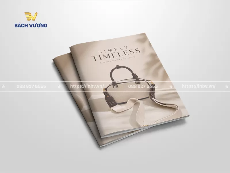 mẫu catalogue t&uacute;i x&aacute;ch thanh lịch v&agrave; hiện đại t&ocirc;ng m&agrave;u be s&aacute;ng