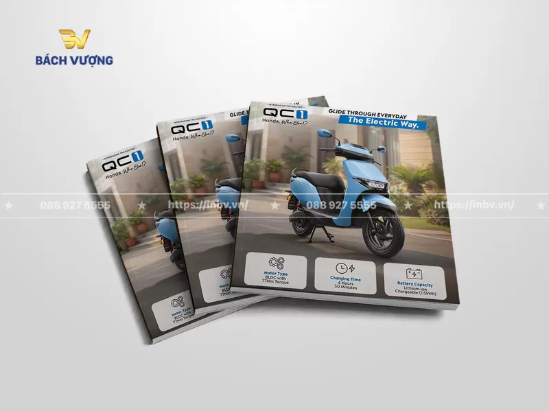 Mẫu catalogue xe m&aacute;y điện t&iacute;ch hợp th&ocirc;ng số kỹ thuật trực quan tr&ecirc;n trang b&igrave;a