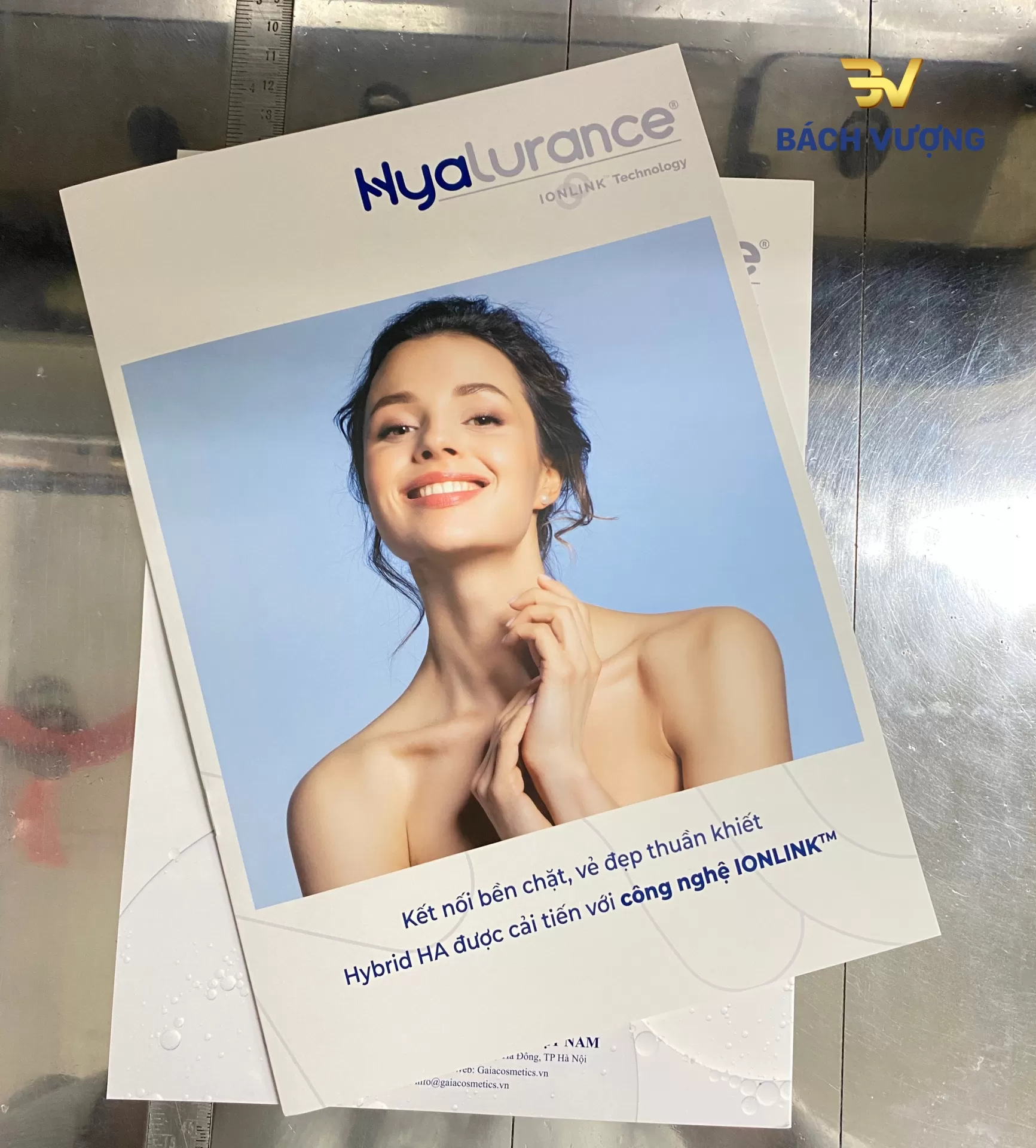 Mẫu in catalogue ng&agrave;nh l&agrave;m đẹp