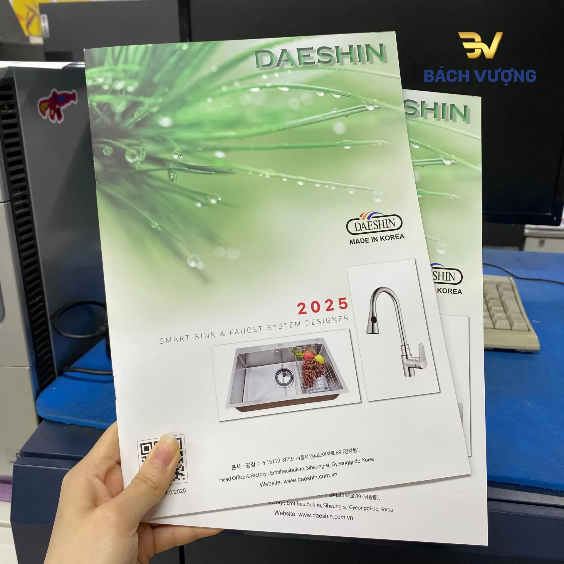Mẫu in catalogue sản phẩm bồn, v&ograve;i rửa inox
