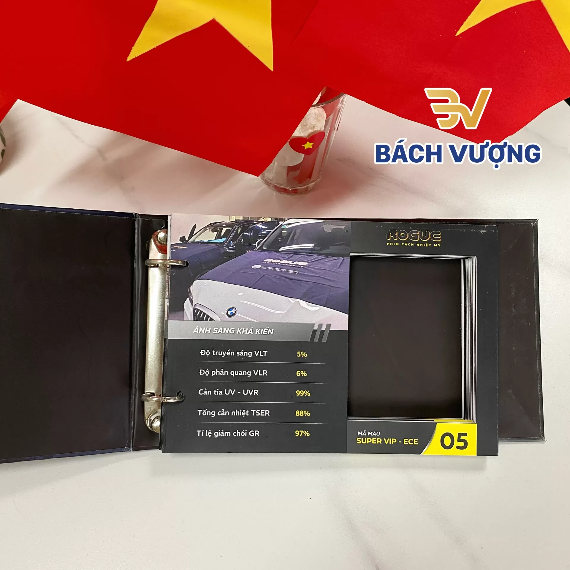 Thiết kế b&ecirc;n trong của mẫu in catalogue b&igrave;a cứng