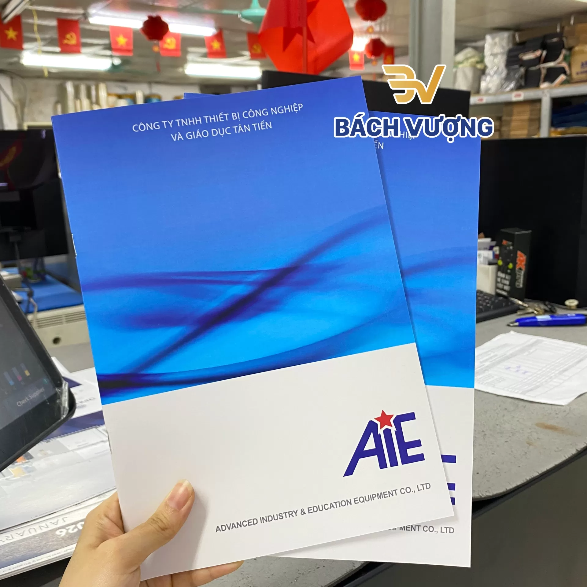 Mẫu in catalogue thiết bị c&ocirc;ng nghiệp
