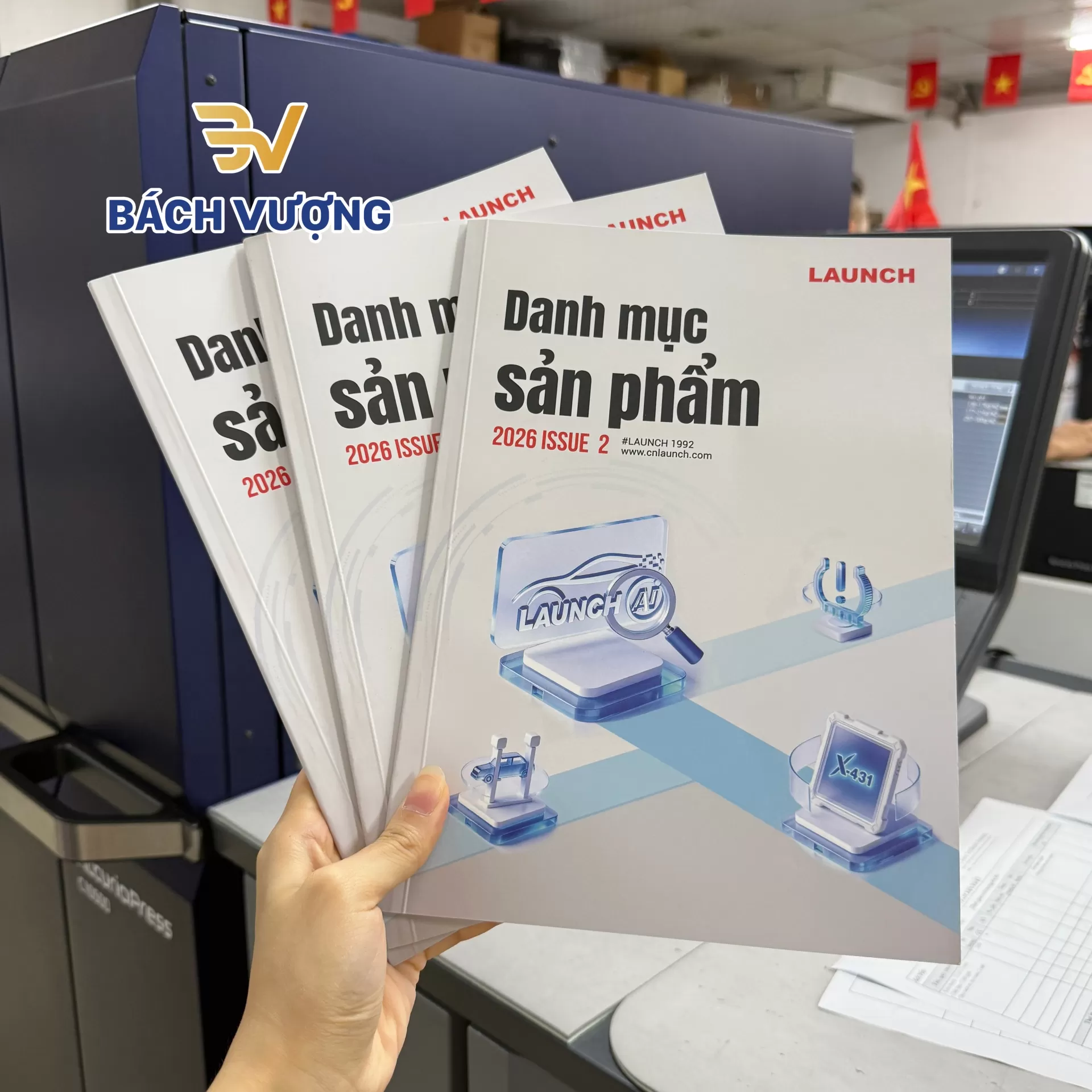 Mẫu in catalogue LAUNCH