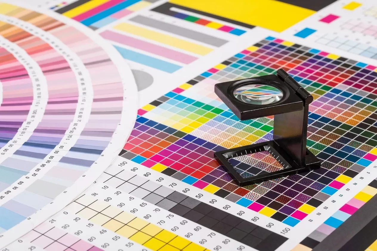 Cách phối màu tem decal giấy theo ngành hàng